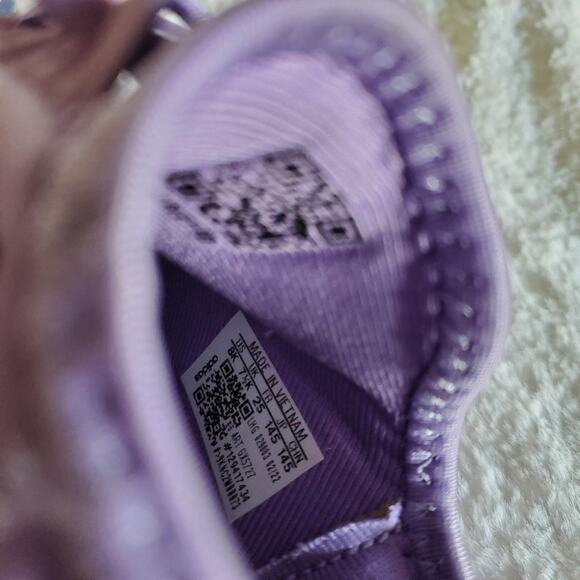 Adidas Originals X Kevin Lyons NMD R1 Kids Sneakers - Picture 7 of 7